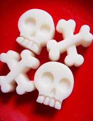 Skull and Crossbones Soap Set