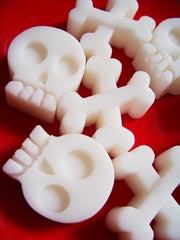 Skull and Crossbones Soap Set